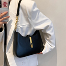 Cartera Everly color negro