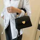 Cartera Klassy modelo negro