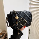 Cartera minerva color negro