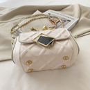 Cartera minerva color blanco detalle
