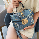 Cartera Trixie modelo celeste